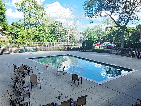 3rd image of 30 South Cole Avenue #5E