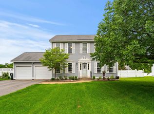 42 Filips Glen Dr, Manchester, NH 03109