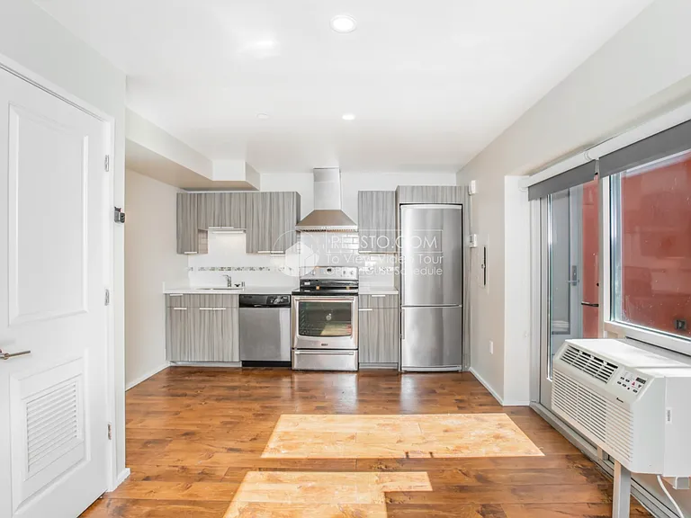 529 Stevenson Street / 550 Jessie Street — Photo 2