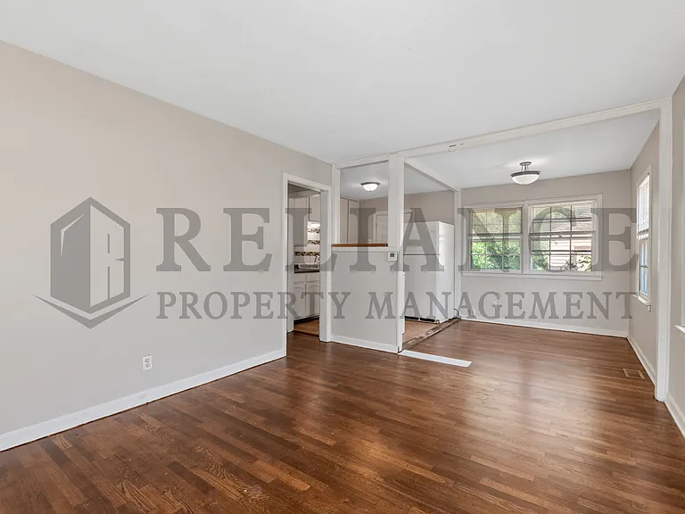 1555 N Northeast Pkwy — Photo 9