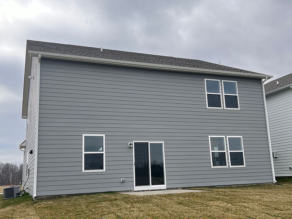 2nd image of 3422 Essex Dr