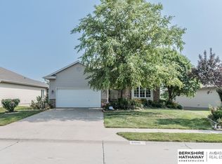 16090 Weber St, Bennington, NE 68007