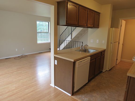 4th image of 1483 Harbor Dr #109