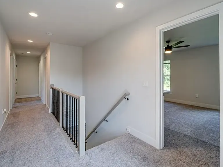 7 Limox Ln — Photo 12
