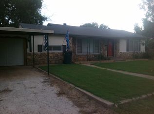 1010 W Custer St, Seymour, TX 76380