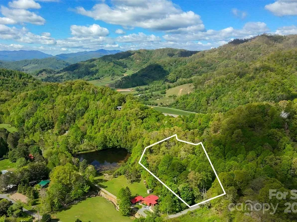 56 Hidden Valley Rd, Clyde, NC 28721