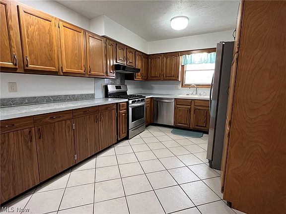 5th image of 2830 Abraham Ave NW