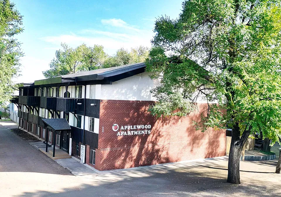 Applewood Apartments