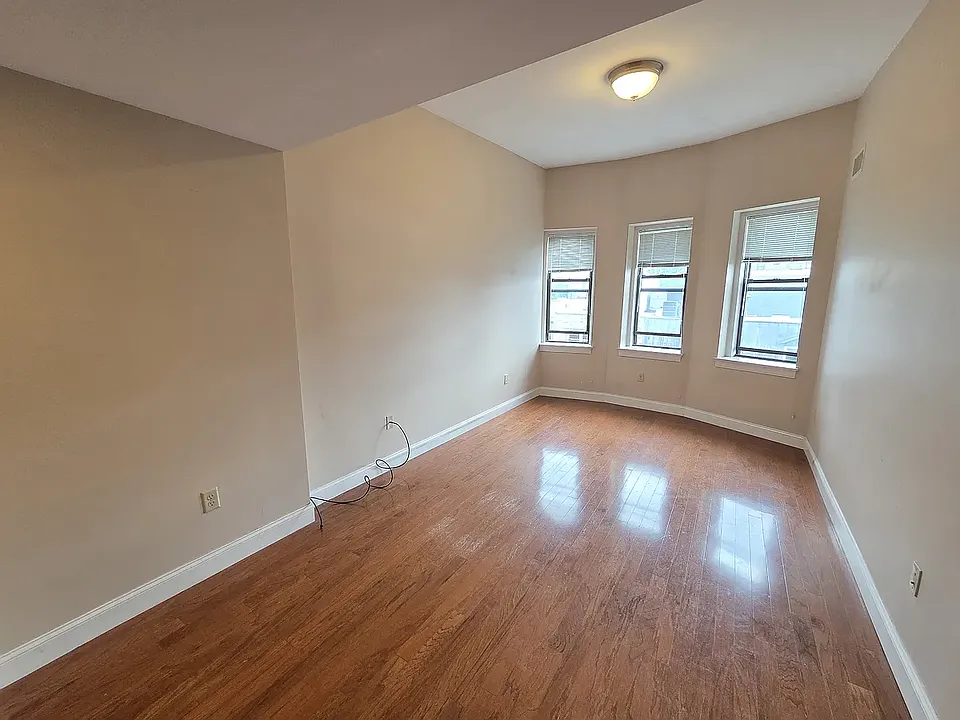 75 Hancock St #8