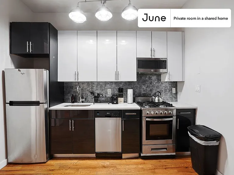 310 Tompkins Ave #D — Photo 6