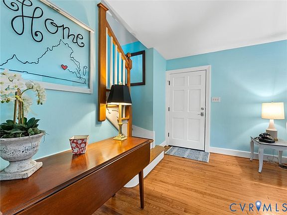 2nd image of 7505 Glebe Rd