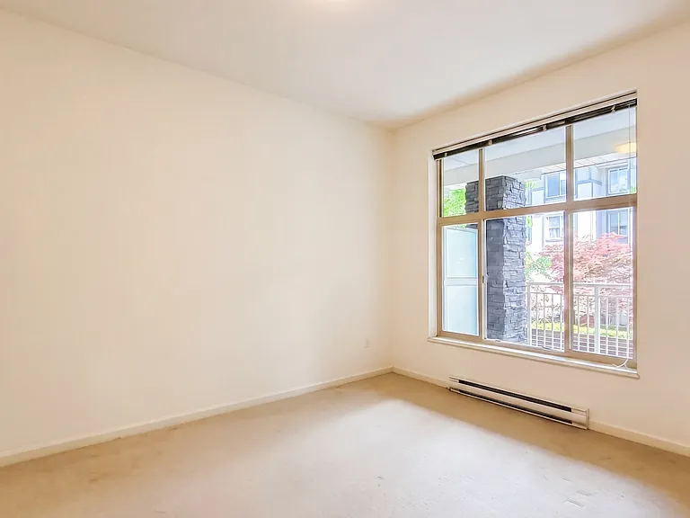 2477 Kelly Ave #213 — Photo 11
