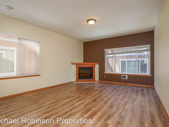 4th image of 3313 S 45th St #10116772
