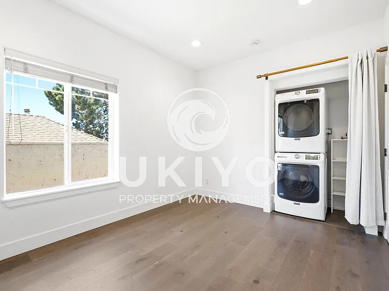 2933 McClure St — Photo 18