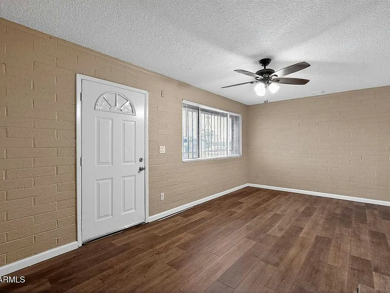 4127 N 74th Ave — Photo 12