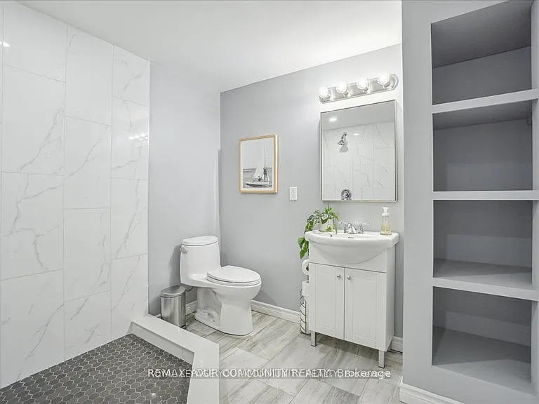 2172 Dawson Cres — Photo 32