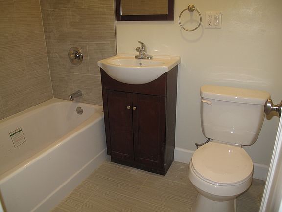 4th image of 972 Bush St APT 31