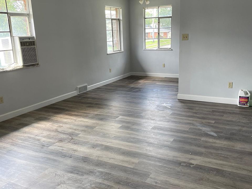 1st image of 11 Pierce Ave #3