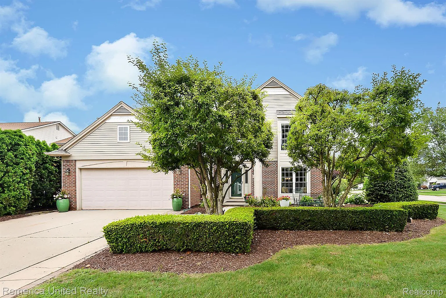 1182 Arabian Ct photo 1