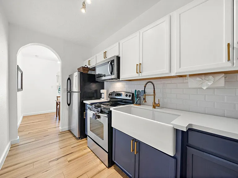 3901 Dallas St #D — Photo 15