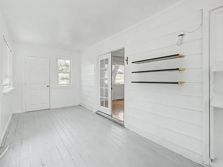 5606 W 17th Ave — Photo 3