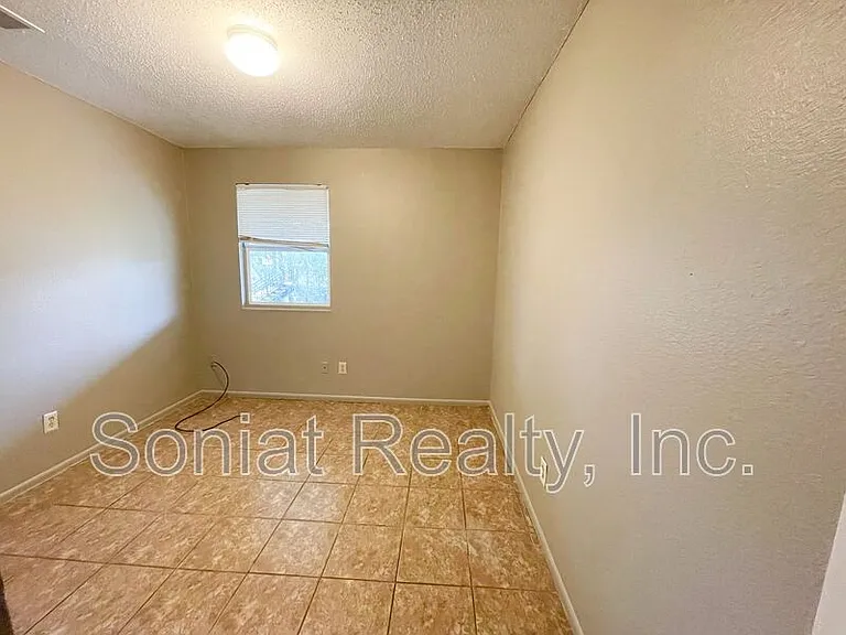 15514 Dwyer Blvd — Photo 5