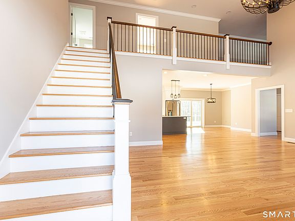 5th image of 41 Neff Hill Road