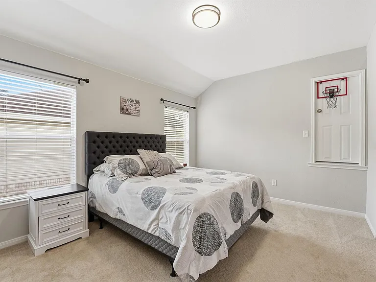 21812 Grand Lancelot Dr — Photo 14