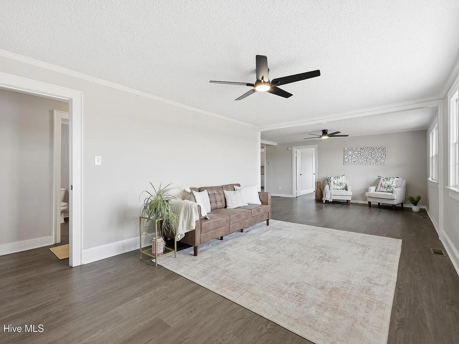 3 bed, 2.0 bath, 1739 sqft, $1,900 — Photo 4