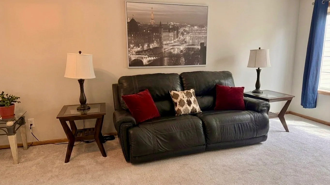 2 bed, 1500 sqft, $3,000 — Photo 2