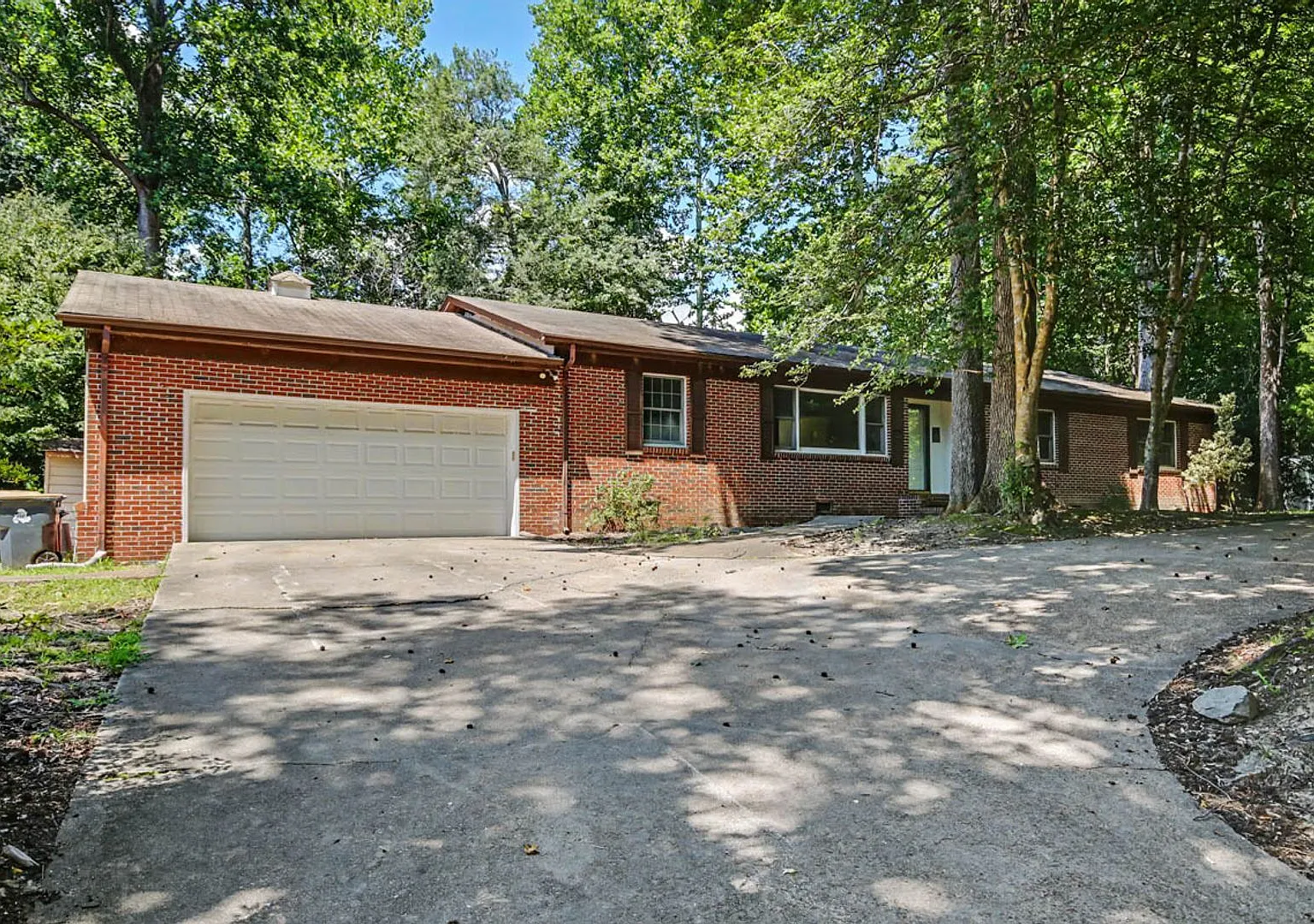 Refreshed 3BR/2BA Ranch on a Cul-de-Sac Williamsburg West — Photo 1