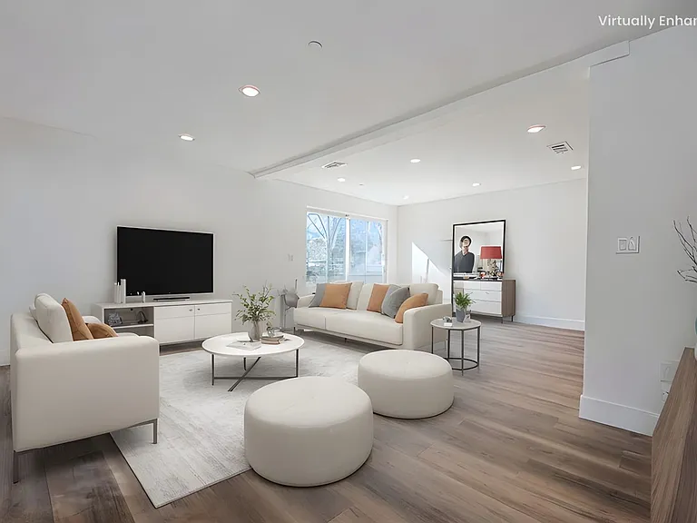Luxury 3 & 4 Bed Townhomes a Short Walk to Topanga Village! — Photo 26