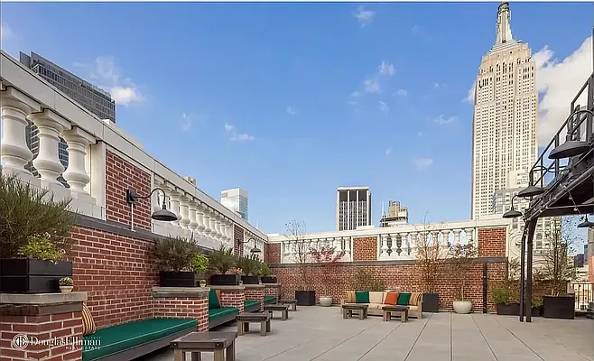 Rented by Douglas Elliman | media 23