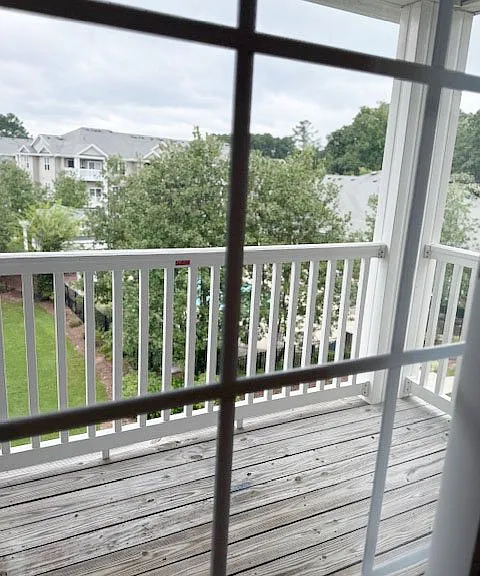Clairmont at Hillandale — Photo 93
