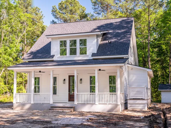 10017 Hercules Rd, Mc Clellanville, SC 29458