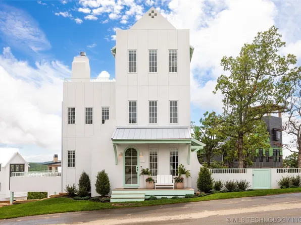 104 Sandstone Rd, Eufaula, OK 74432