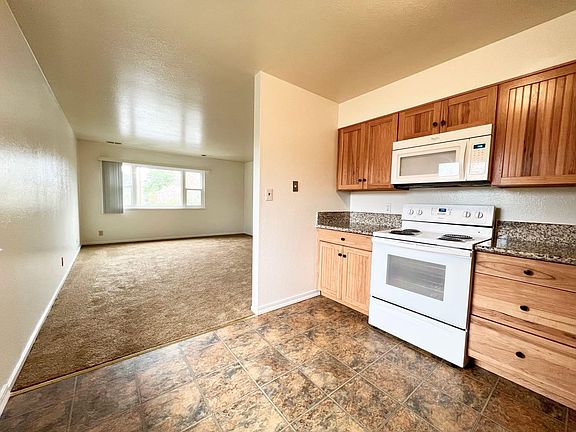 2nd image of 933 Brown St #D