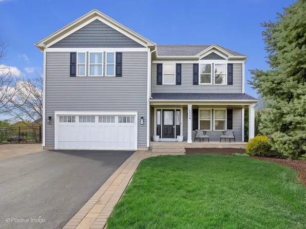 1234 Blackberry Creek Dr, Elburn, IL 60119