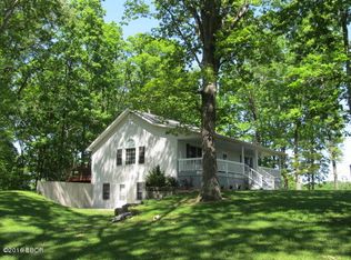 17192 E Webb Rd, Mount Vernon, IL 62864