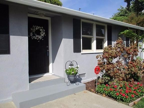 4th image of 2570 Paseo Del Campo
