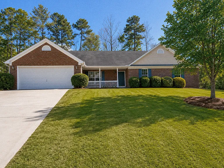 535 Pebble Blvd — Photo 1