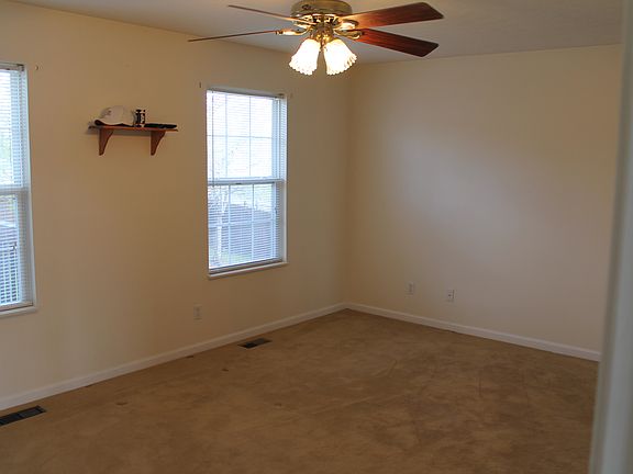 5th image of 6711 Farmbrook Ln