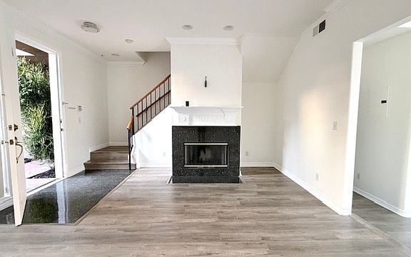 2nd image of 448 S Oak Knoll Ave Unit 6