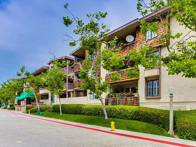 8860 Villa La Jolla Dr #218 — Photo 12