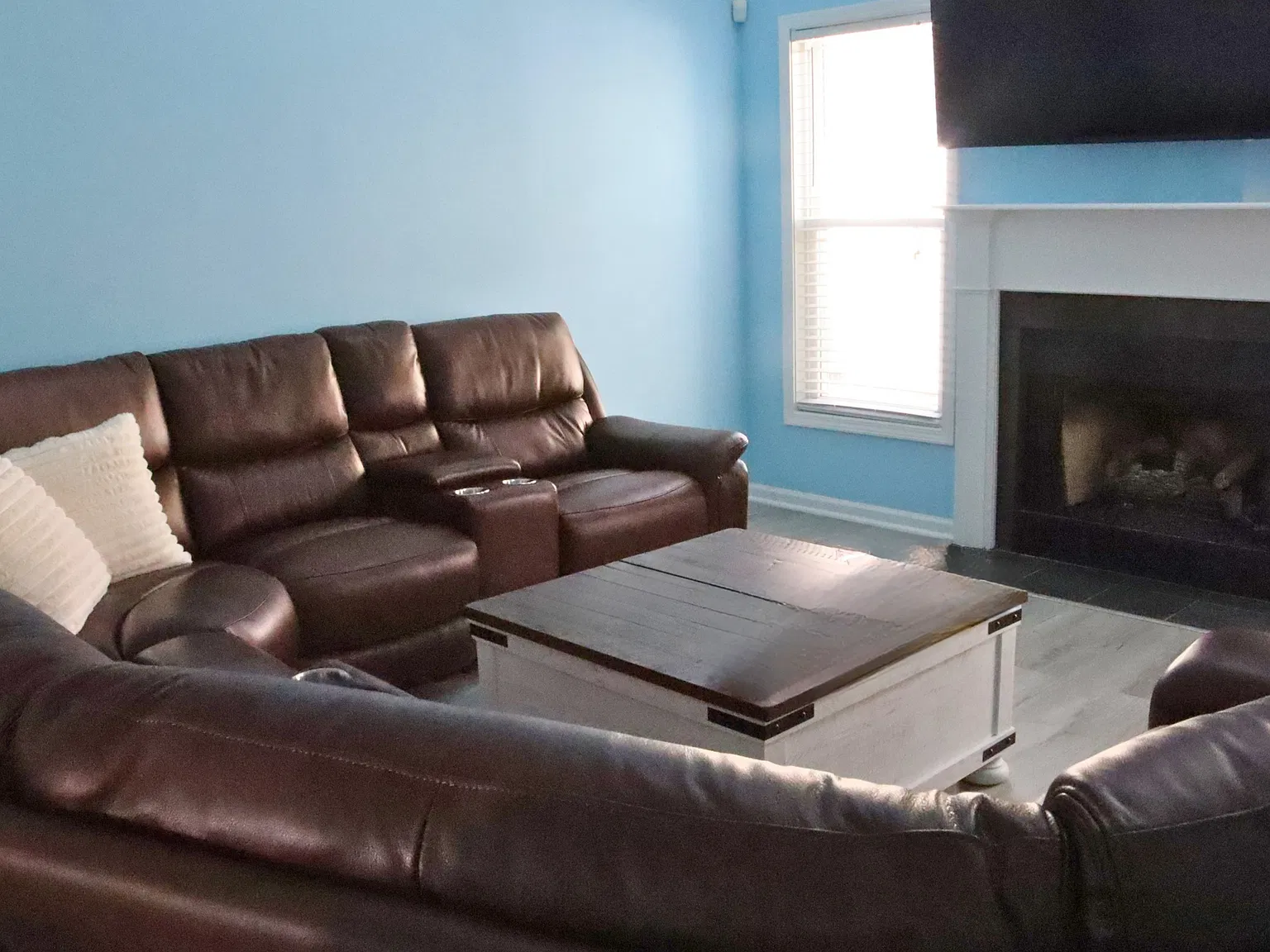 3 bed, 2000 sqft, $2,200 — Photo 2
