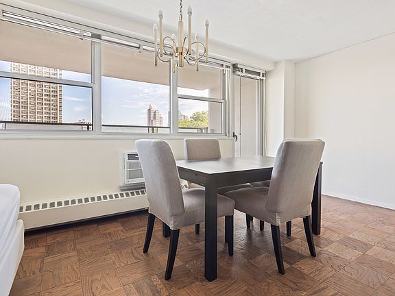 4th image of 75 Henry St APT 3D