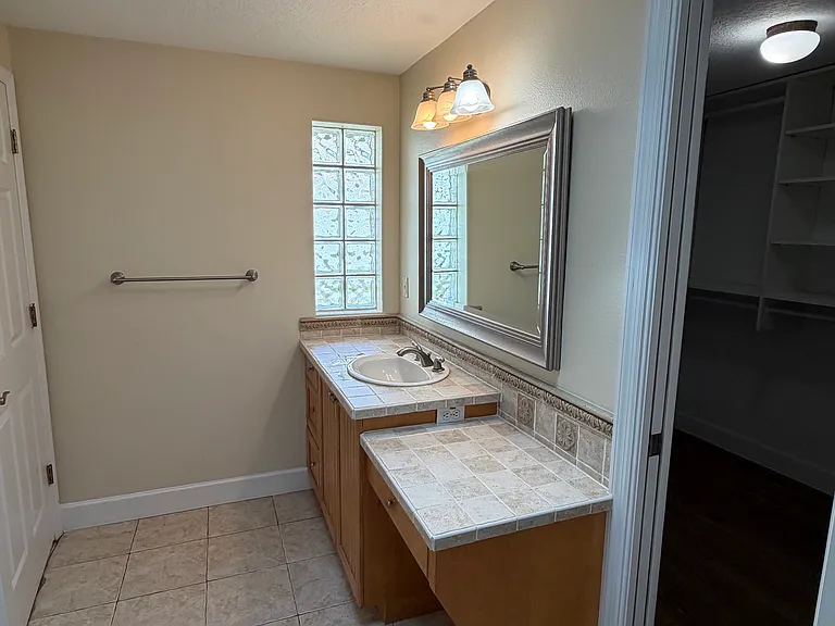 104 Oakwood Ave — Photo 20