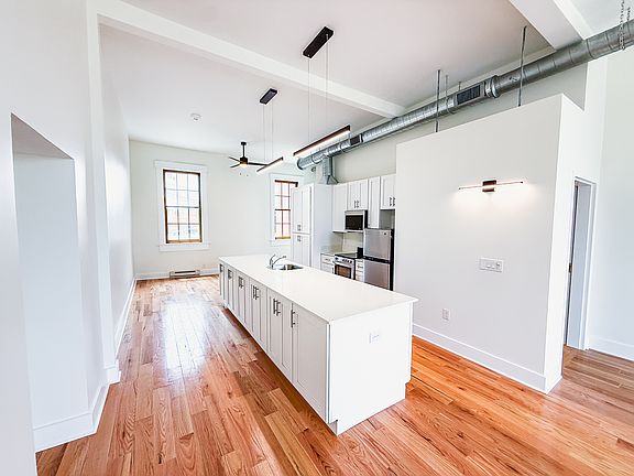 5th image of 23 E Main St #201