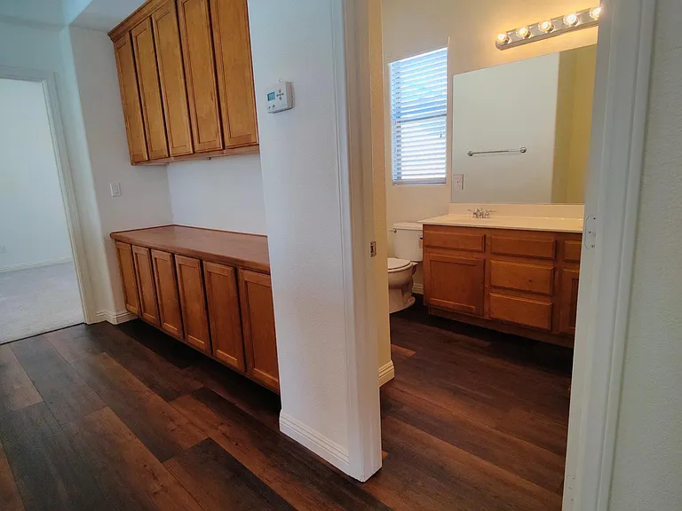 3716 Lower Saxon Ave — Photo 7