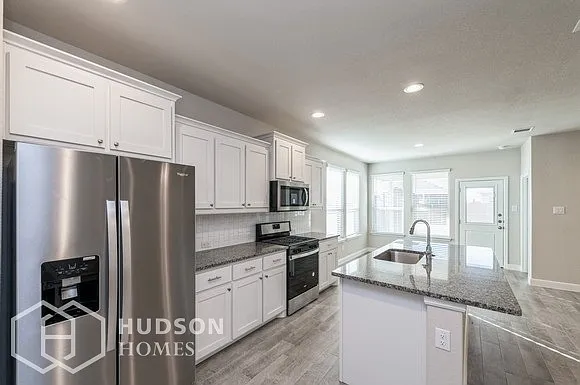 2436 Moon Ranch Dr — Photo 9